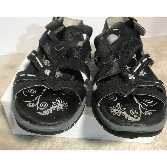 Golfstream Womens  Black Leather Strappy Sandals Size 9M With Floral Sole Design - Picture 2 of 14